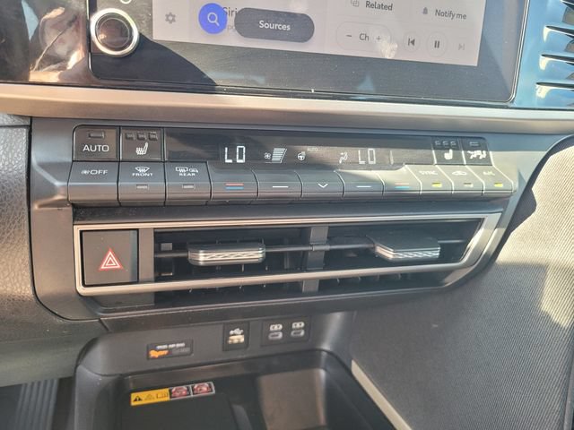Used 2025 Toyota Camry LE w/ Convenience Package AWD/4WD image 24