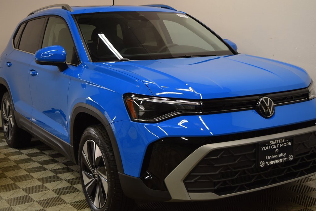 New 2025 Volkswagen Taos SE