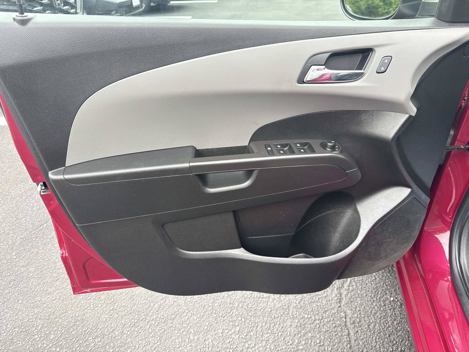 Used 2014 Chevrolet Sonic LT w/ LT Promotional Package FWD image 14