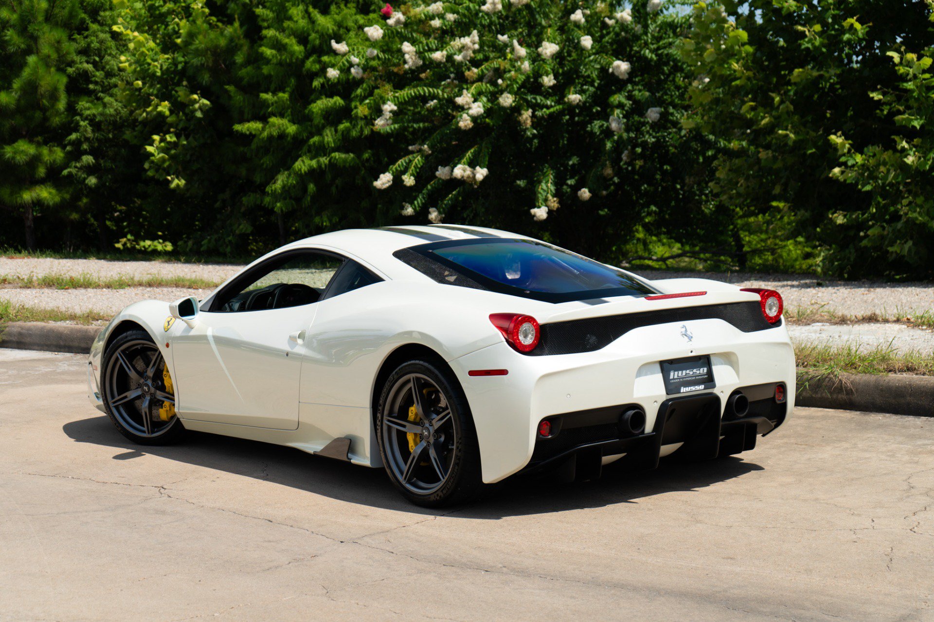 Used 2015 Ferrari 458 Speciale Coupe RWD image 26