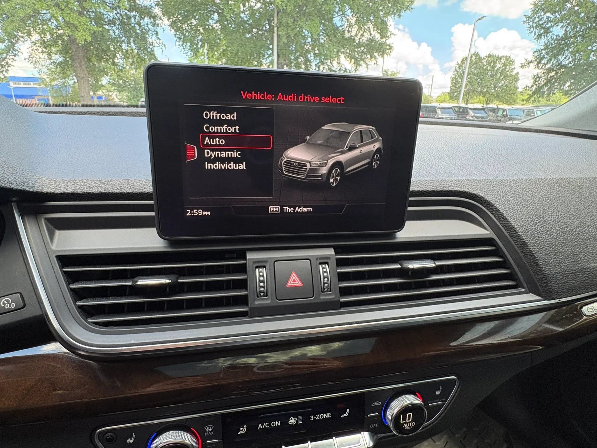 Used 2019 Audi Q5 2.0T Premium w/ Convenience Package AWD/4WD image 39