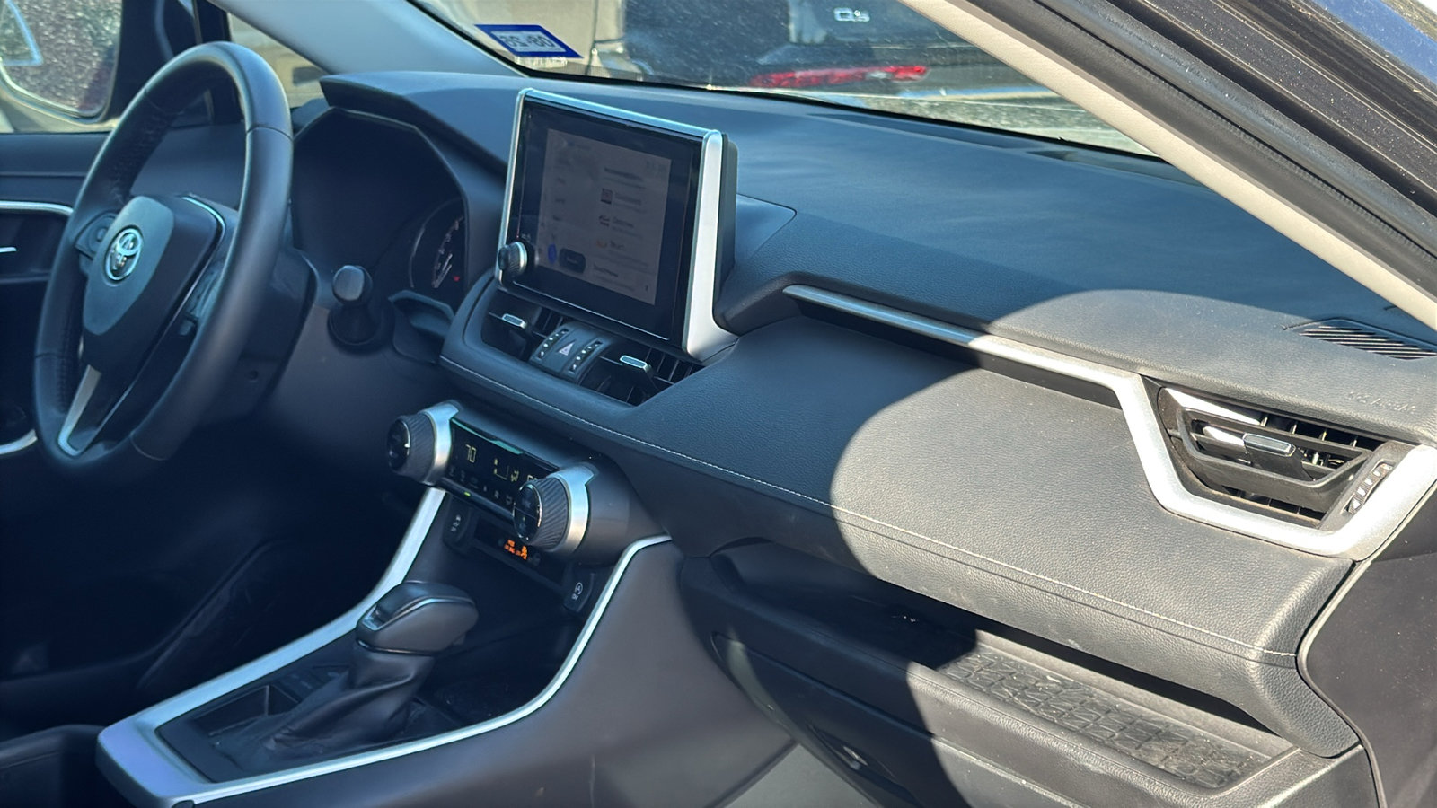 Used 2024 Toyota RAV4 XLE Premium image 27