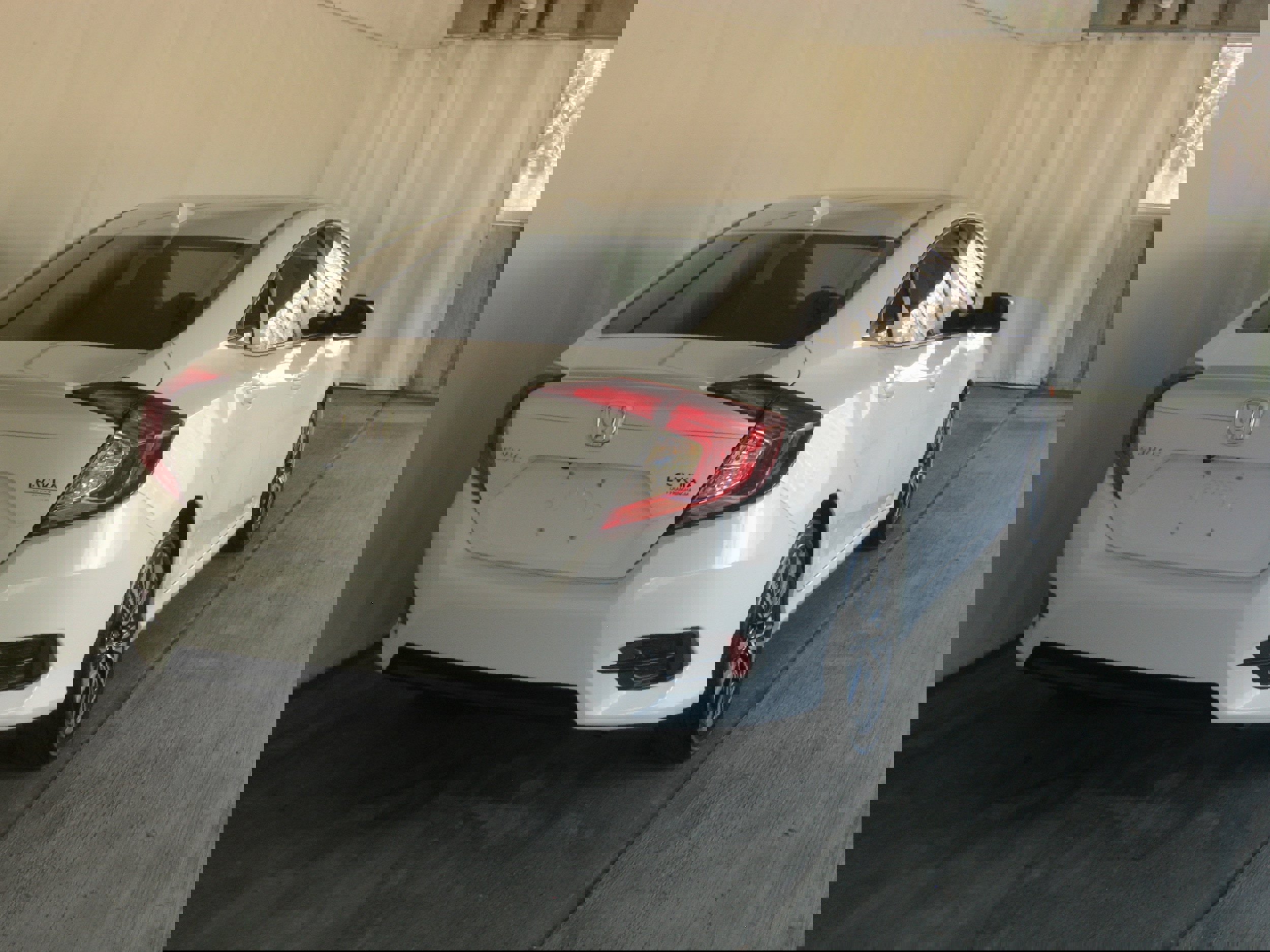 Used 2018 Honda Civic EX-L image 7