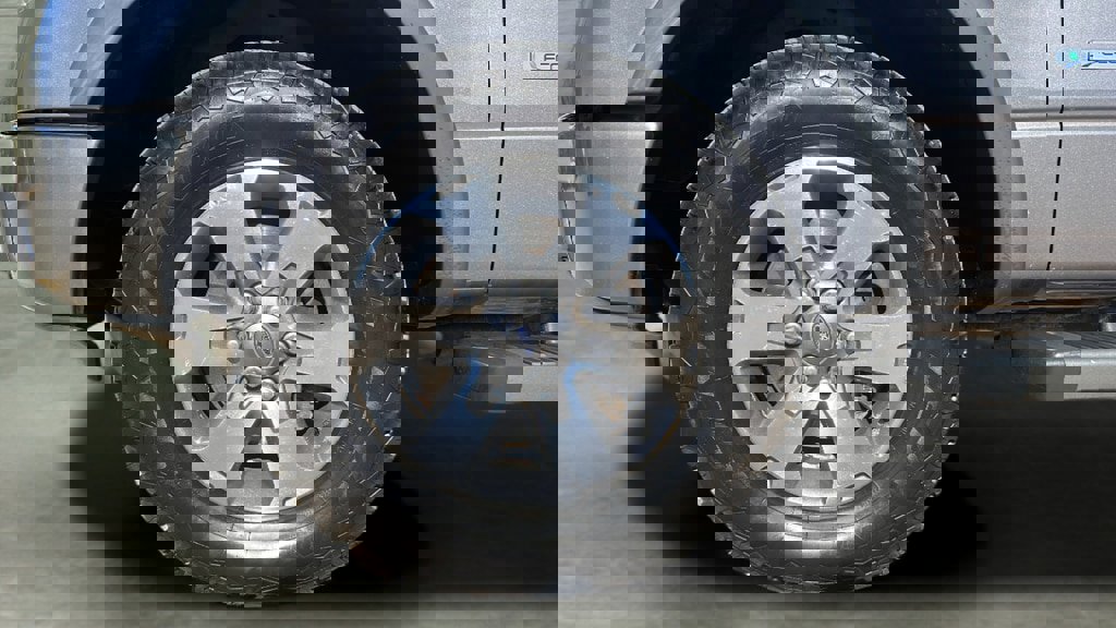 Used 2013 Ford F150 FX4 w/ Luxury Equipment Group image 14