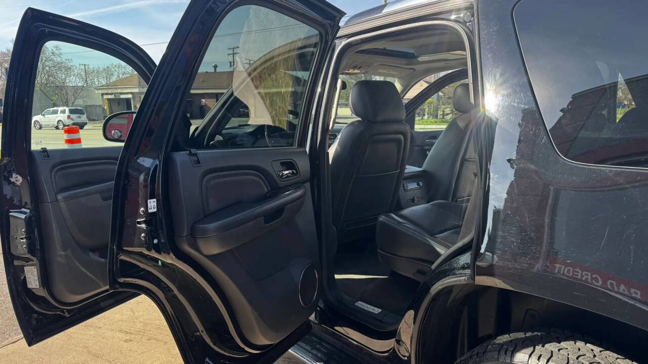 Used 2013 GMC Yukon Denali AWD/4WD image 15