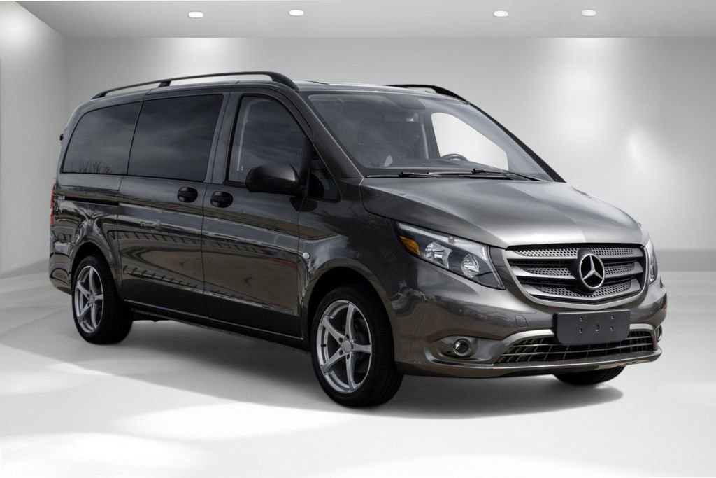 Used 2017 Mercedes-Benz Metris Passenger w/ Driver Efficiency Package image 5