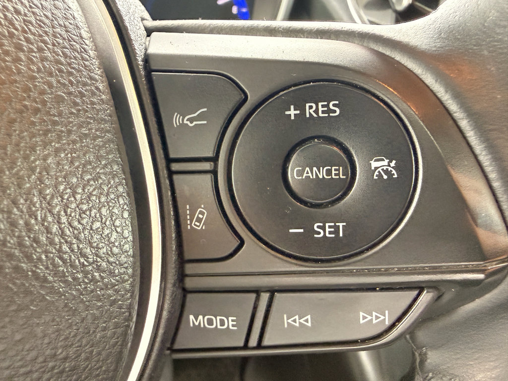 Used 2020 Toyota Corolla XSE image 24