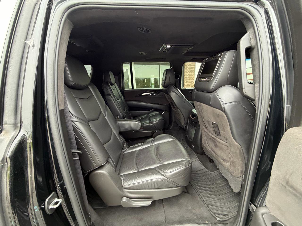 Used 2017 Cadillac Escalade ESV Platinum image 16