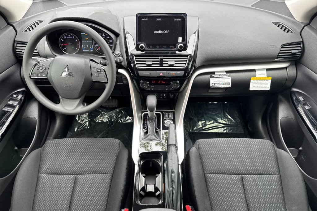 New 2026 Mitsubishi Eclipse Cross LE AWD/4WD image 5