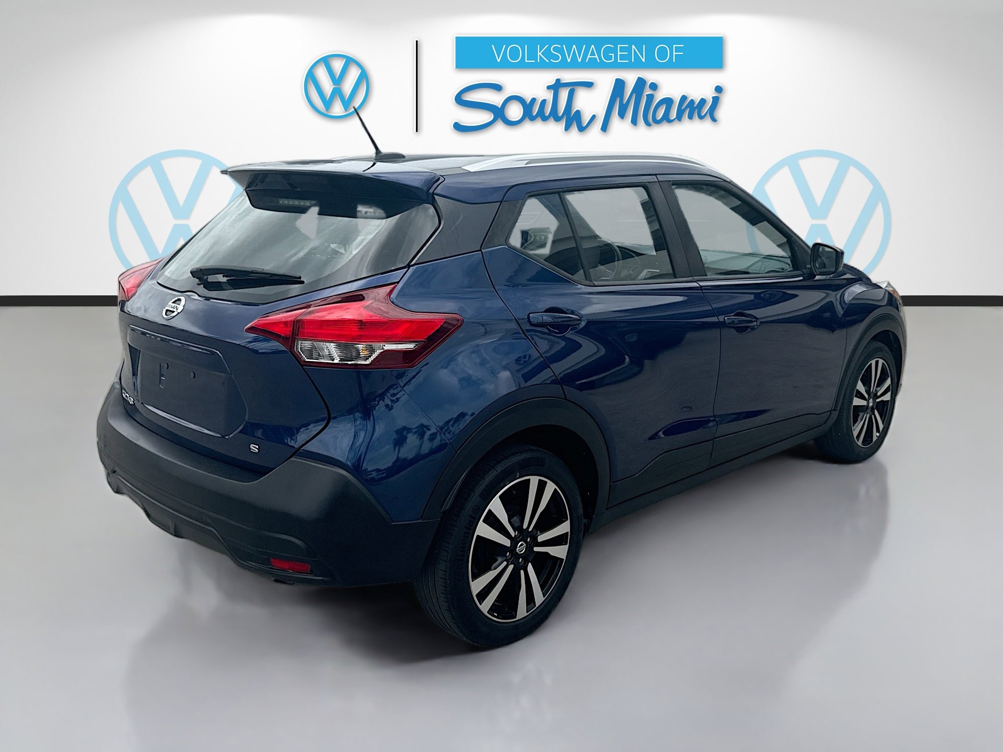 Used 2019 Nissan Kicks SR FWD image 7