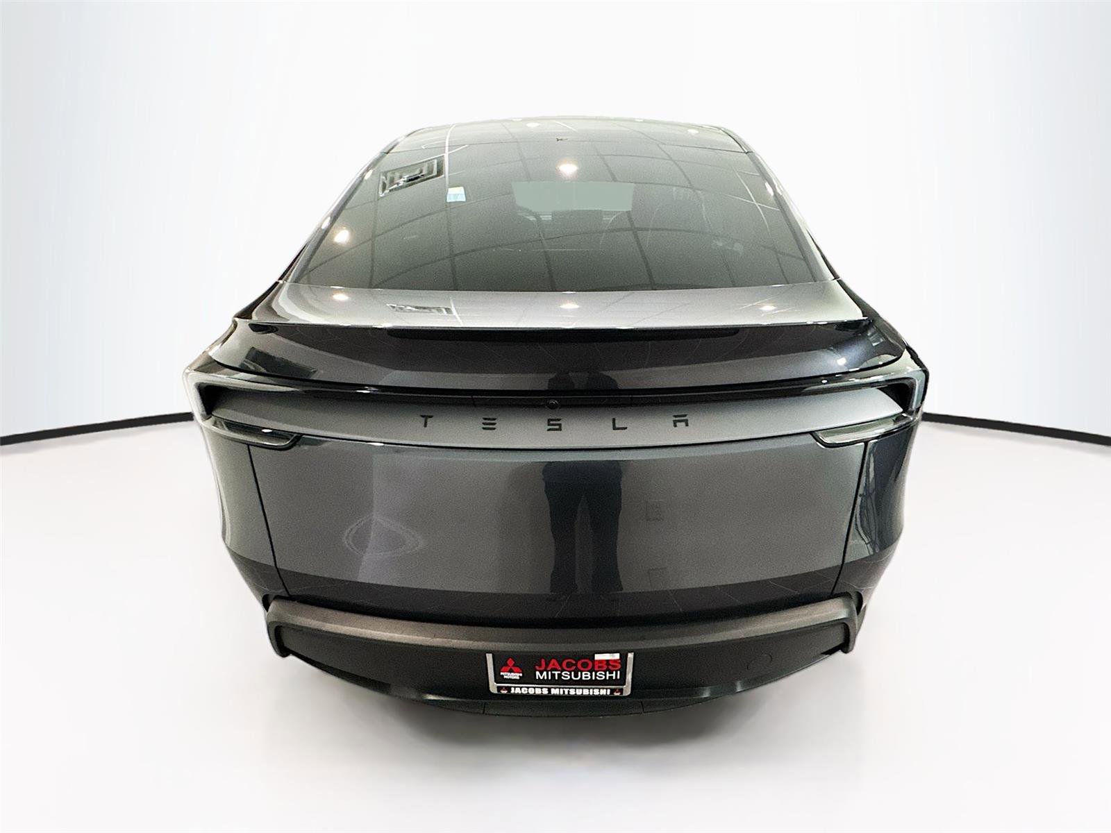 Used 2026 Tesla Model Y 2WD image 25