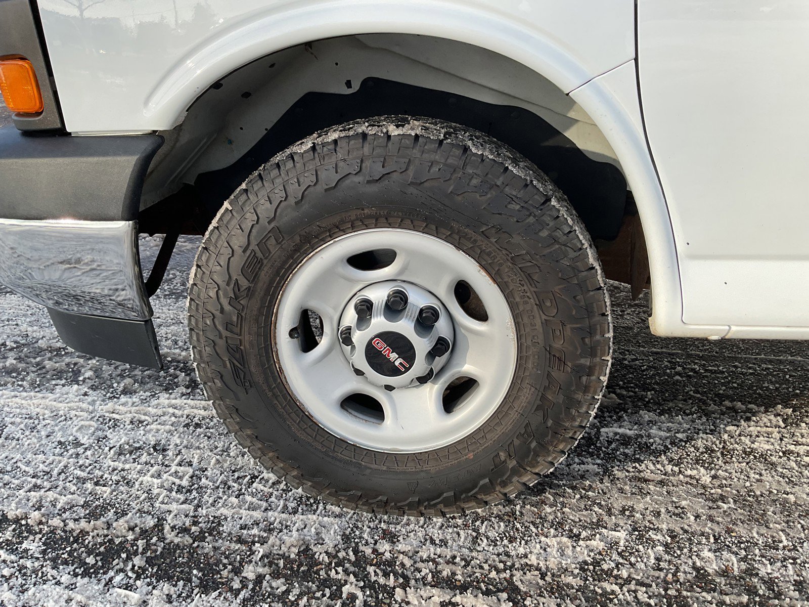 Used 2017 GMC Savana 2500 image 9