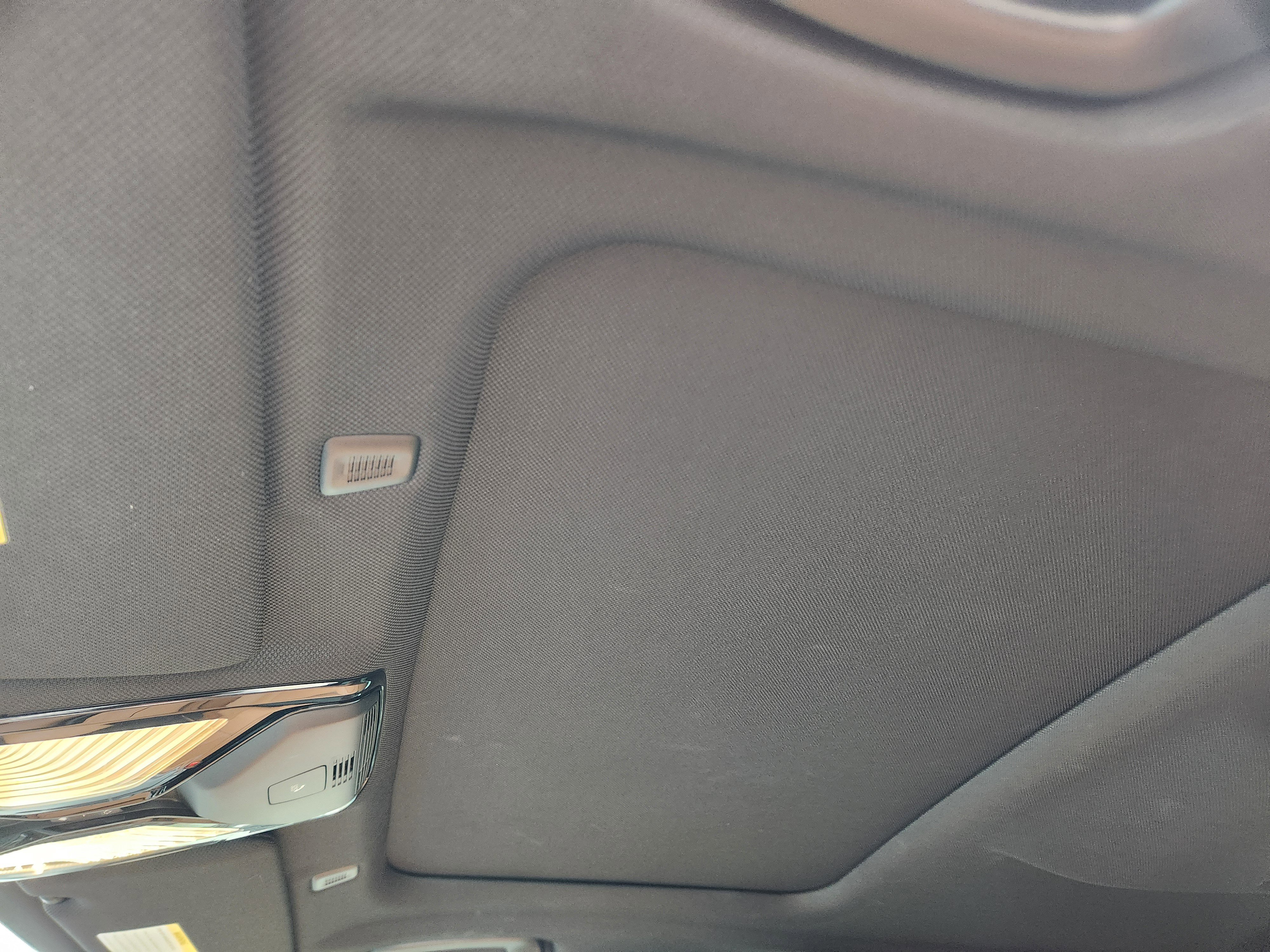 Used 2020 BMW 530e w/ M Sport Package image 27