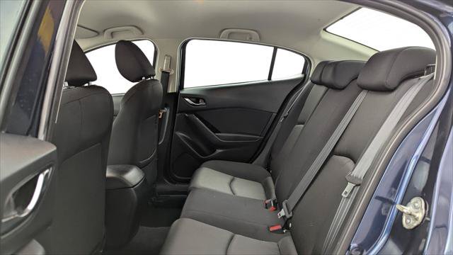 Used 2018 MAZDA MAZDA3 Sport FWD image 16