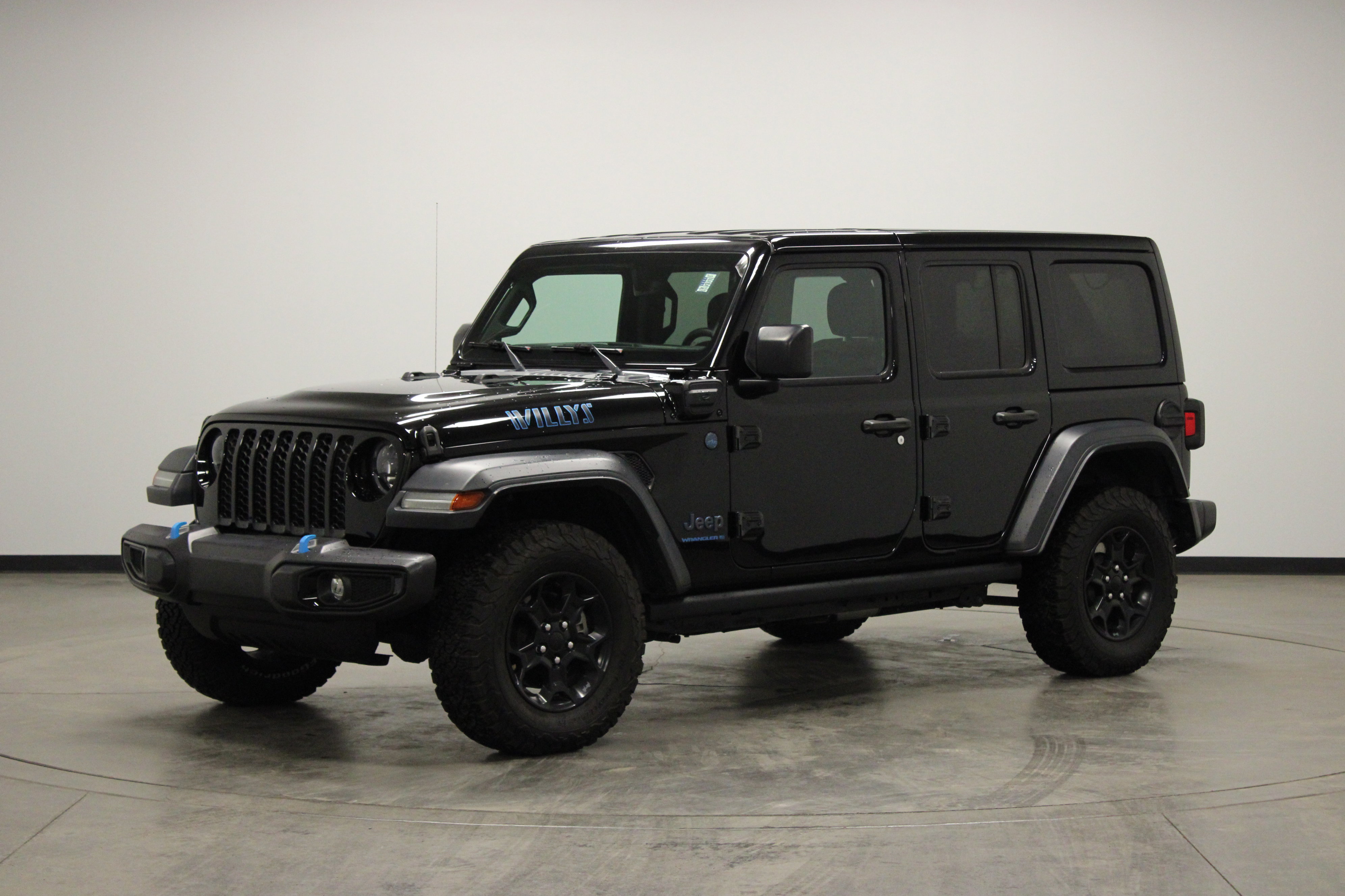 Used 2023 Jeep Wrangler Unlimited w/ 8.4" Radio Group image 4