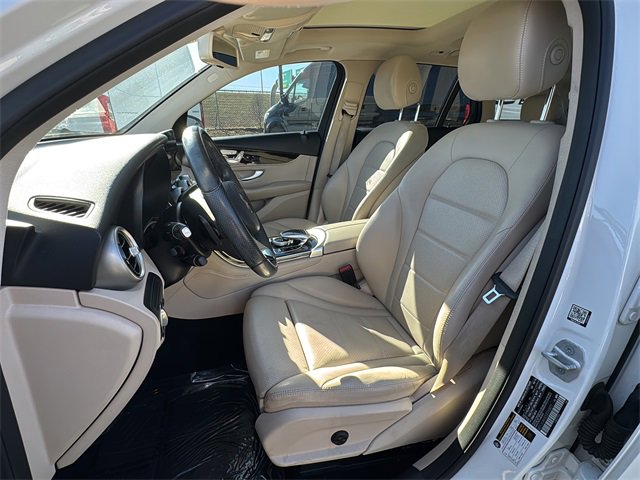 Used 2016 Mercedes-Benz GLC 300 4MATIC image 13