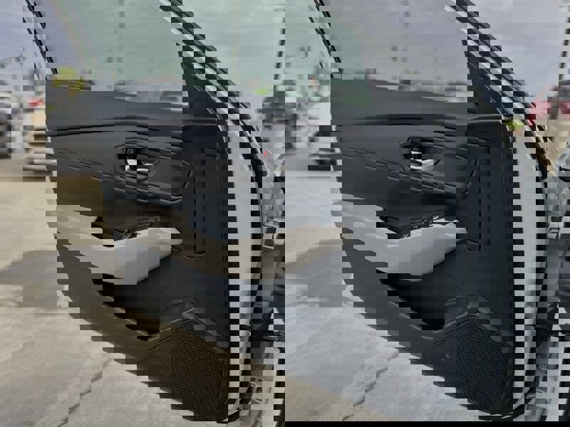 Used 2023 Honda Accord EX image 7