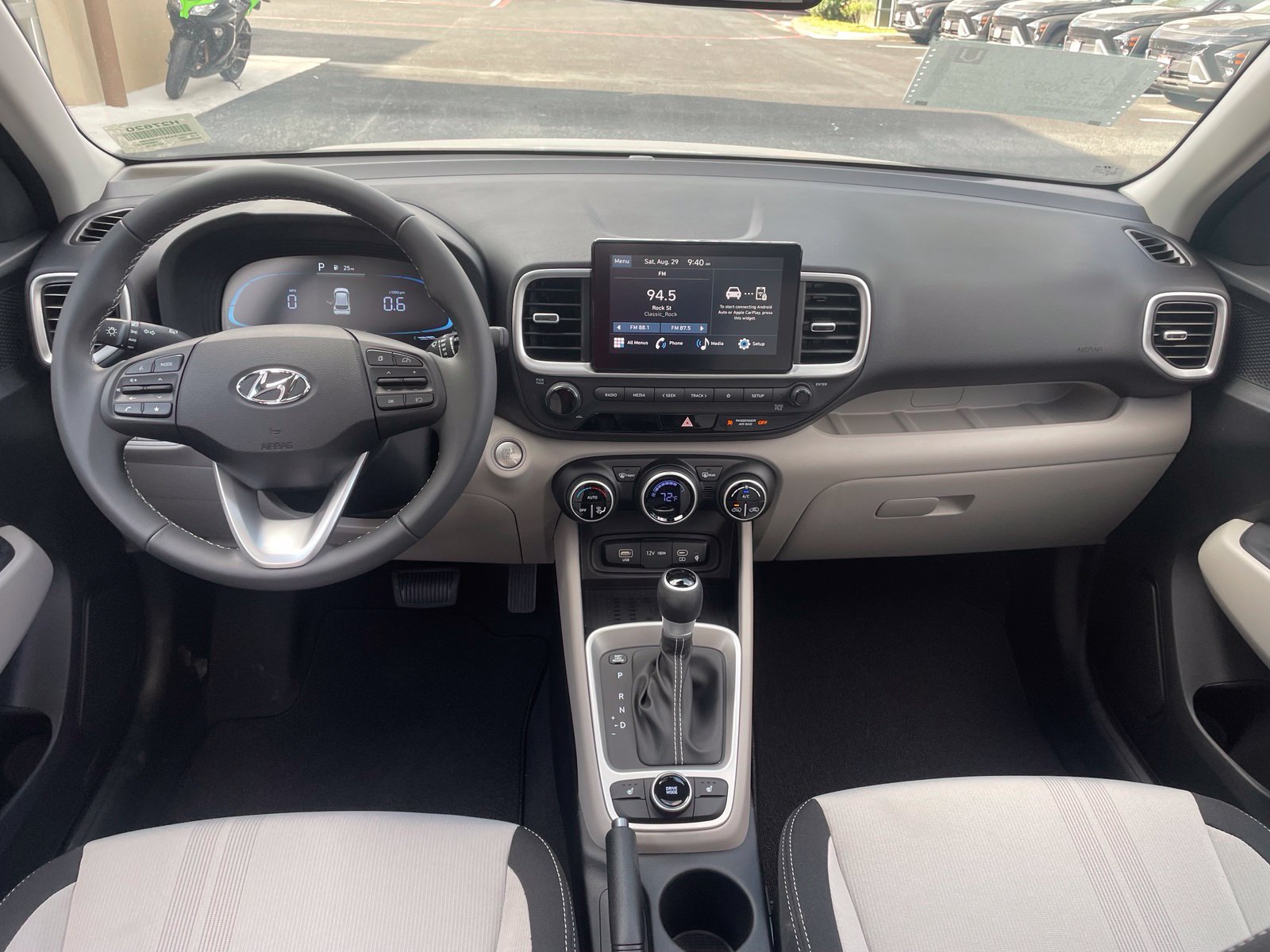 New 2026 Hyundai Venue SEL FWD image 17