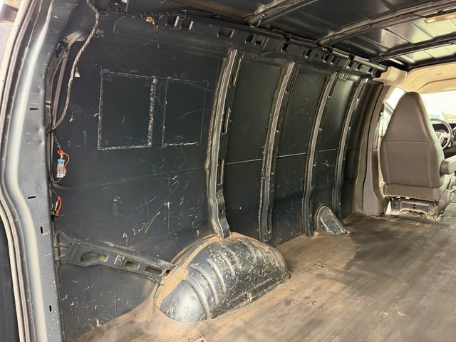 Used 2017 Chevrolet Express 2500 image 23