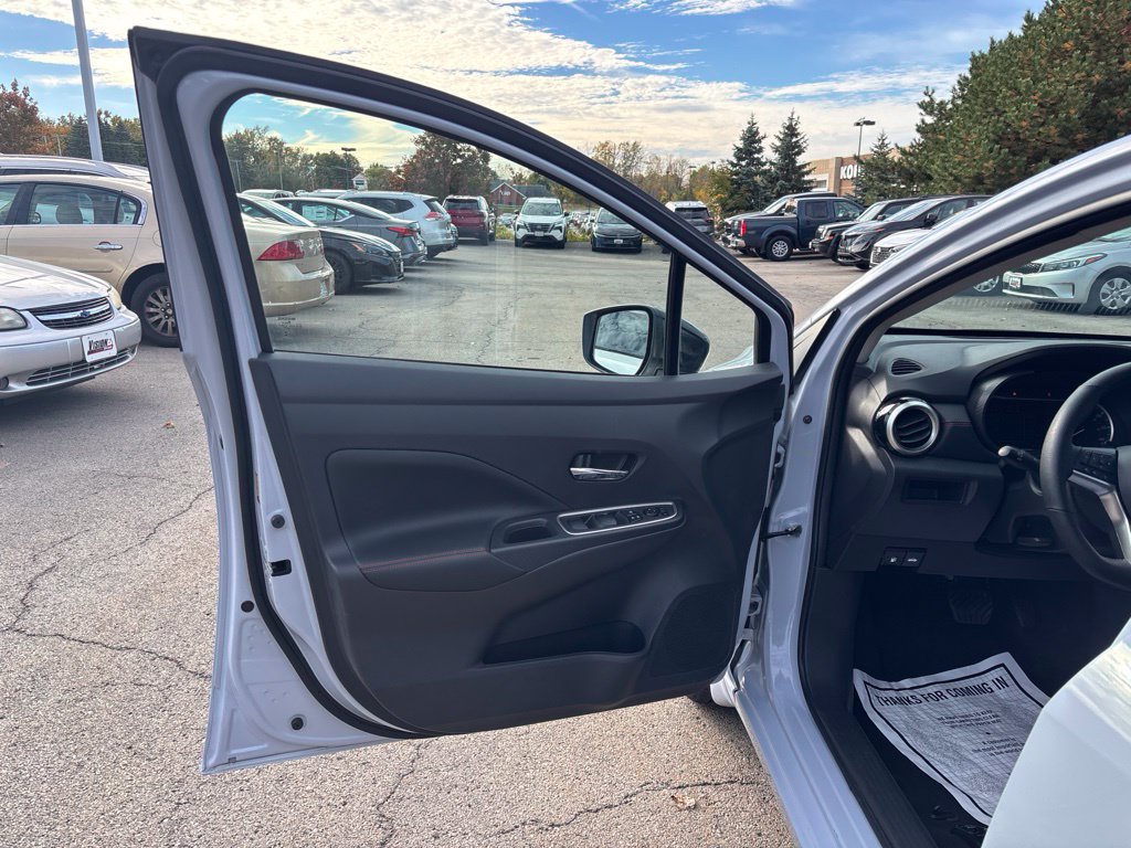 Certified 2025 Nissan Versa SR w/ Trunk Package FWD image 15