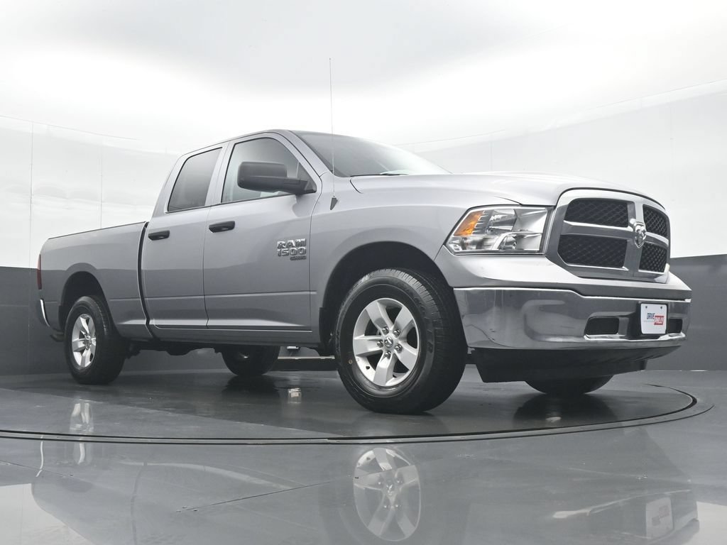 Used 2024 RAM 1500 Classic SLT AWD/4WD image 32