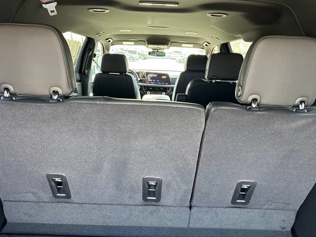 New 2026 Chevrolet Suburban Premier RWD image 11