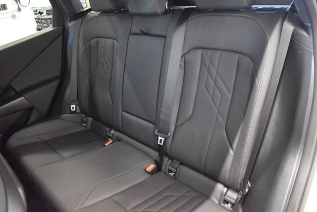 Used 2025 BMW X3 xDrive30i AWD/4WD image 7