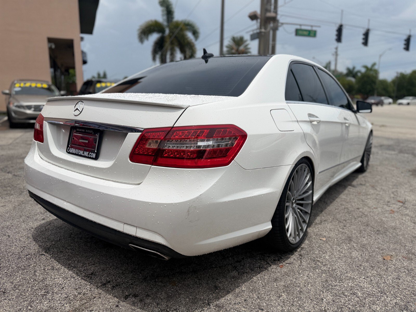 Used 2013 Mercedes-Benz E 350 4MATIC Sedan image 5