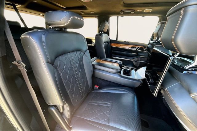 Used 2022 Jeep Grand Wagoneer Series III w/ Rear Seat Video Group 1 image 29