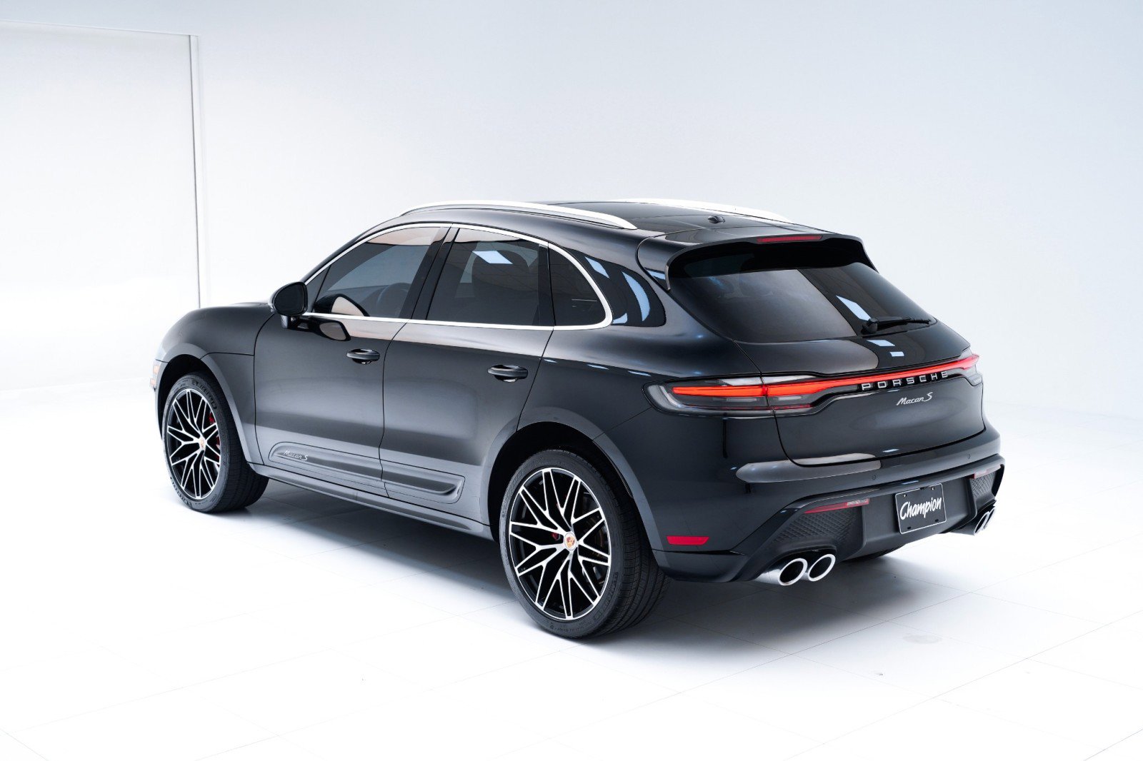 New 2026 Porsche Macan S AWD/4WD image 3