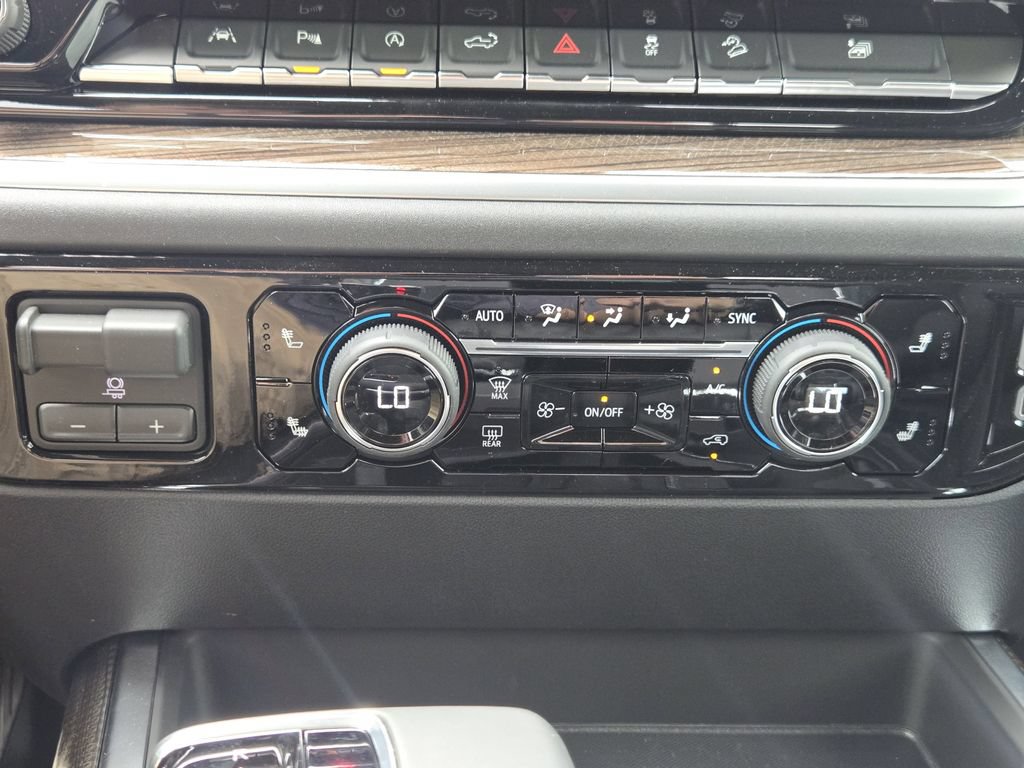 New 2026 Chevrolet Silverado 1500 RST AWD/4WD image 15