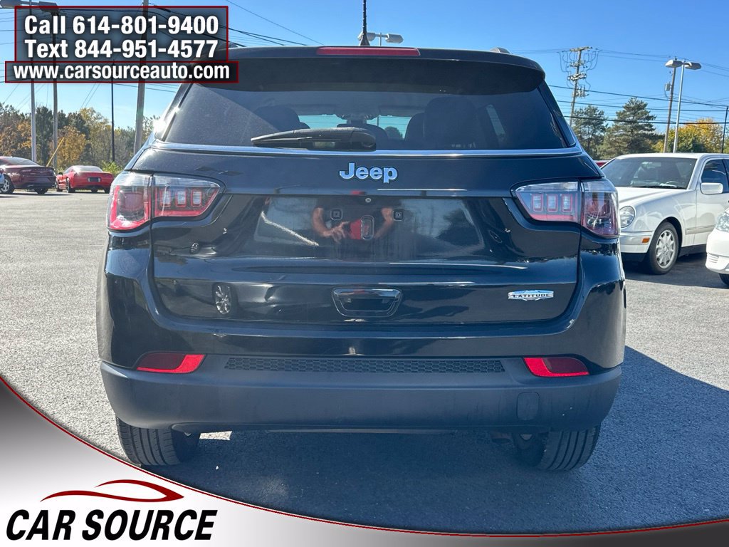 Used 2018 Jeep Compass Latitude w/ Popular Equipment Group FWD image 5
