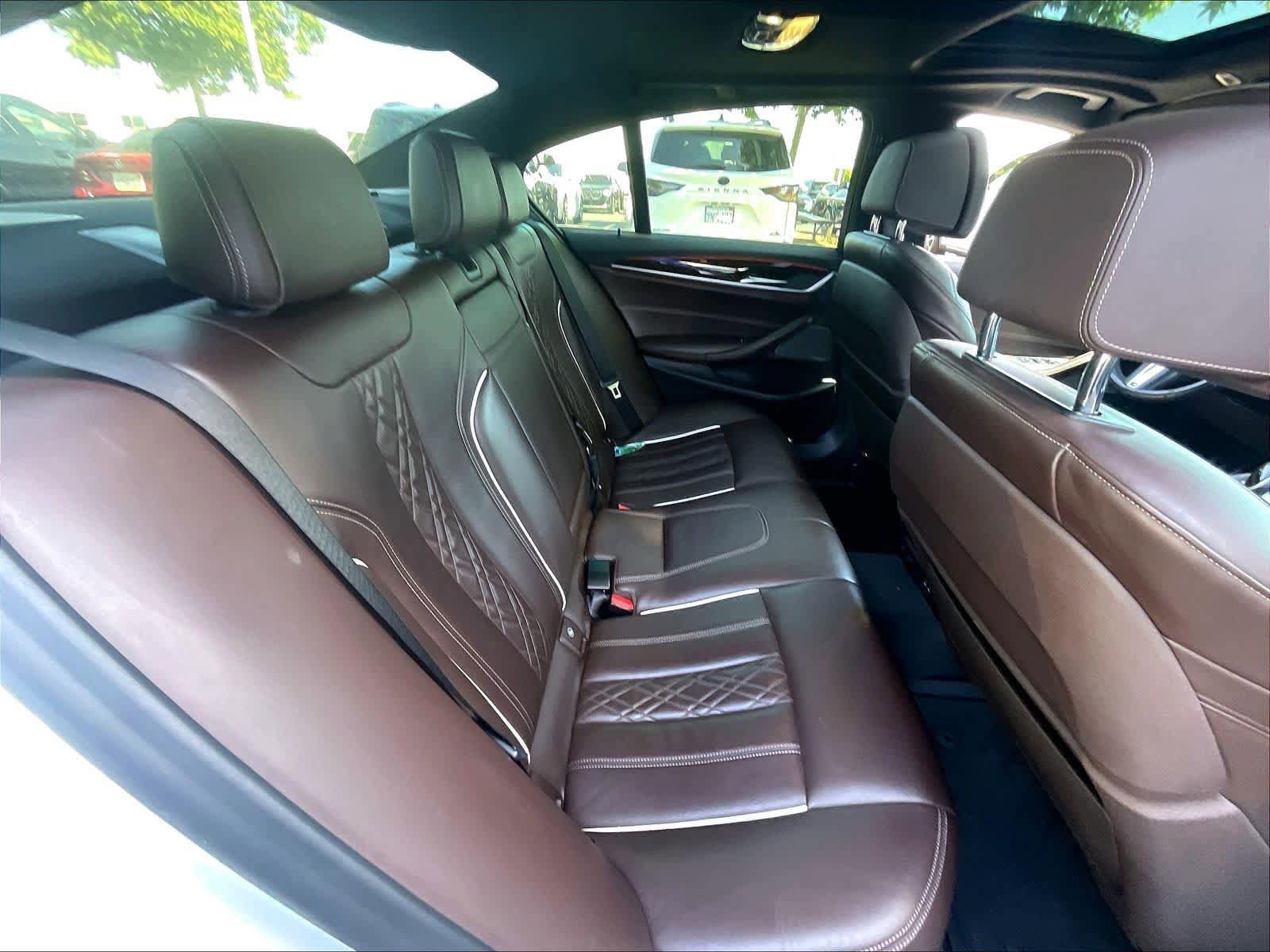 Used 2020 BMW M550i xDrive AWD/4WD image 29