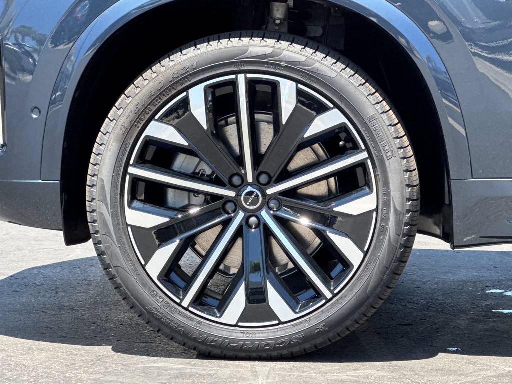New 2026 Volvo XC90 B6 Plus w/ Protection Package Premier AWD/4WD image 25