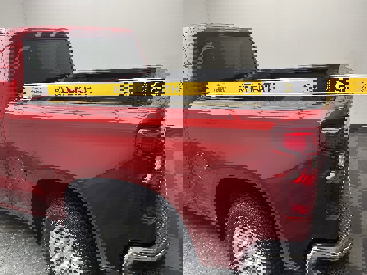 Used 2024 Chevrolet Silverado 1500 LT image 29