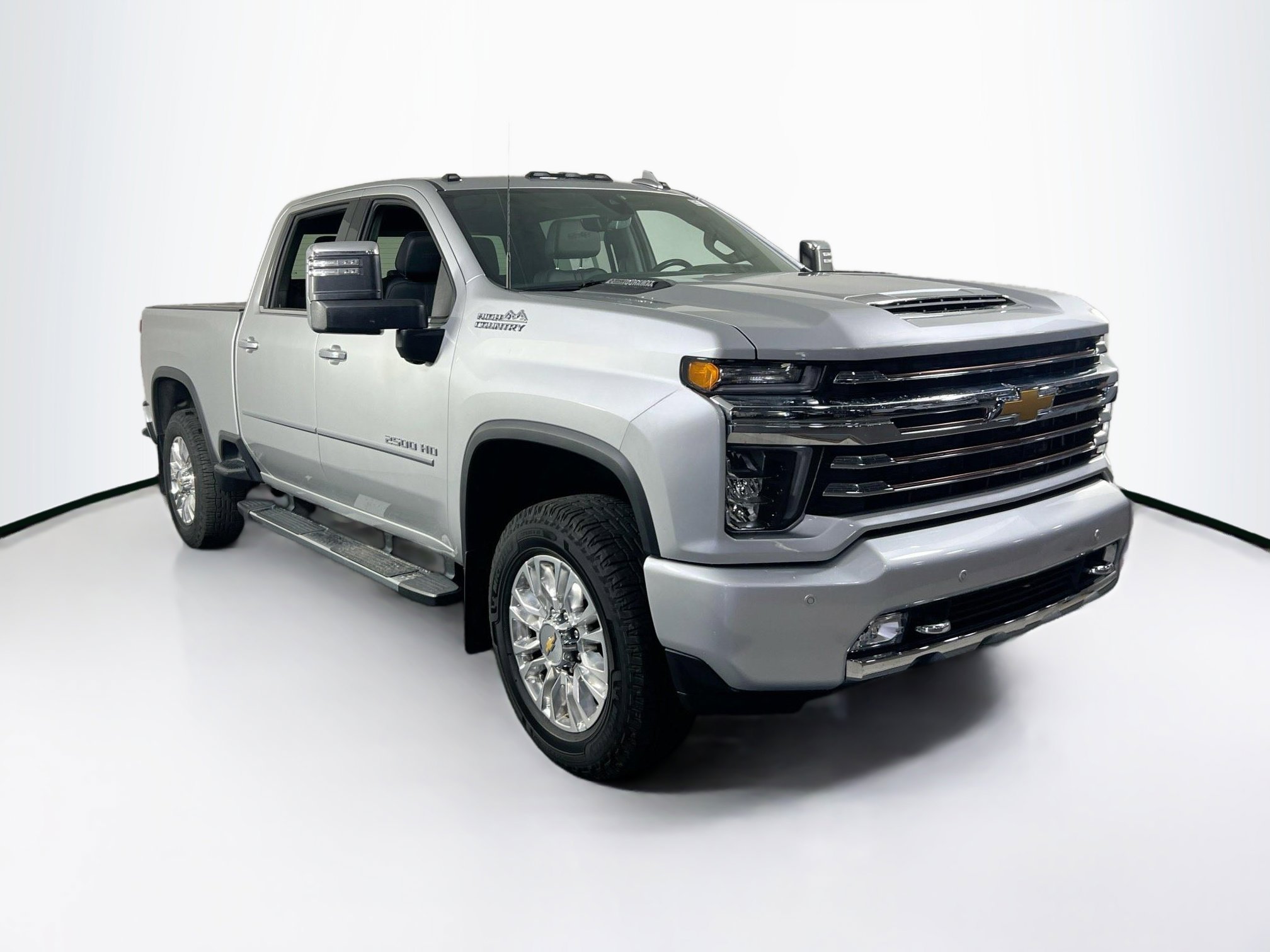 Used 2022 Chevrolet Silverado 2500 High Country w/ Z71 Off-Road Package AWD/4WD image 3