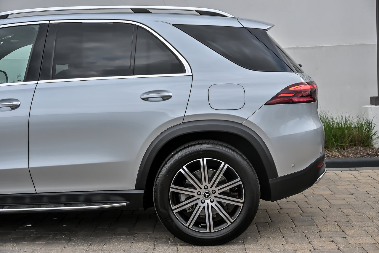 Used 2025 Mercedes-Benz GLE 450e 4MATIC image 13