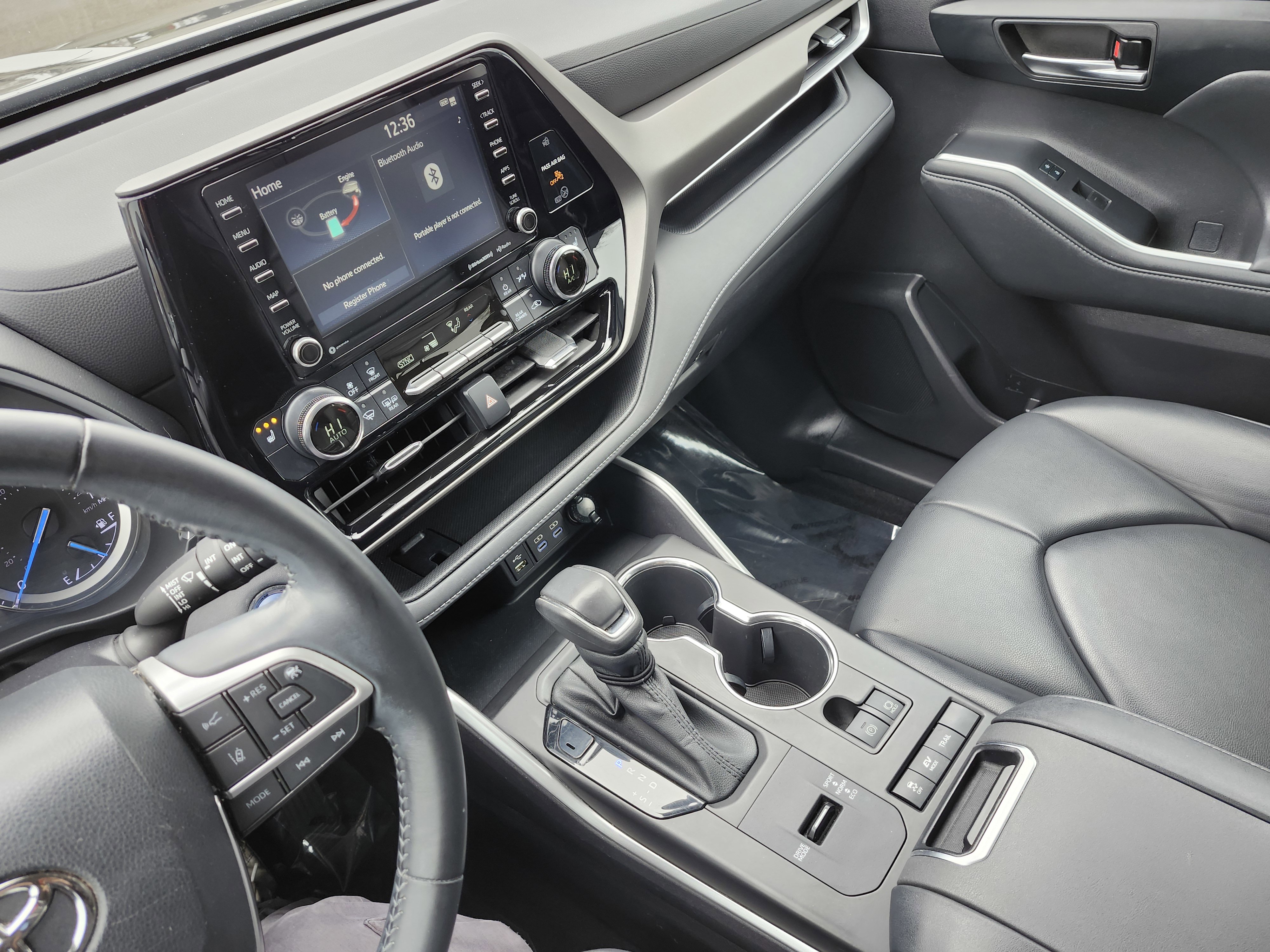 Used 2022 Toyota Highlander XLE image 36