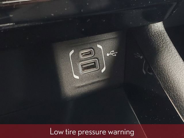 Used 2024 Jeep Compass Limited image 31