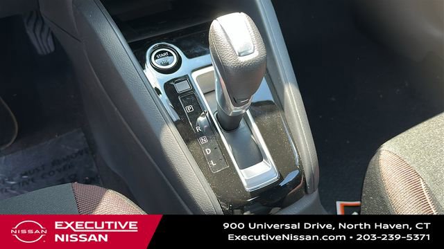 Used 2025 Nissan Versa SR w/ Trunk Package image 18