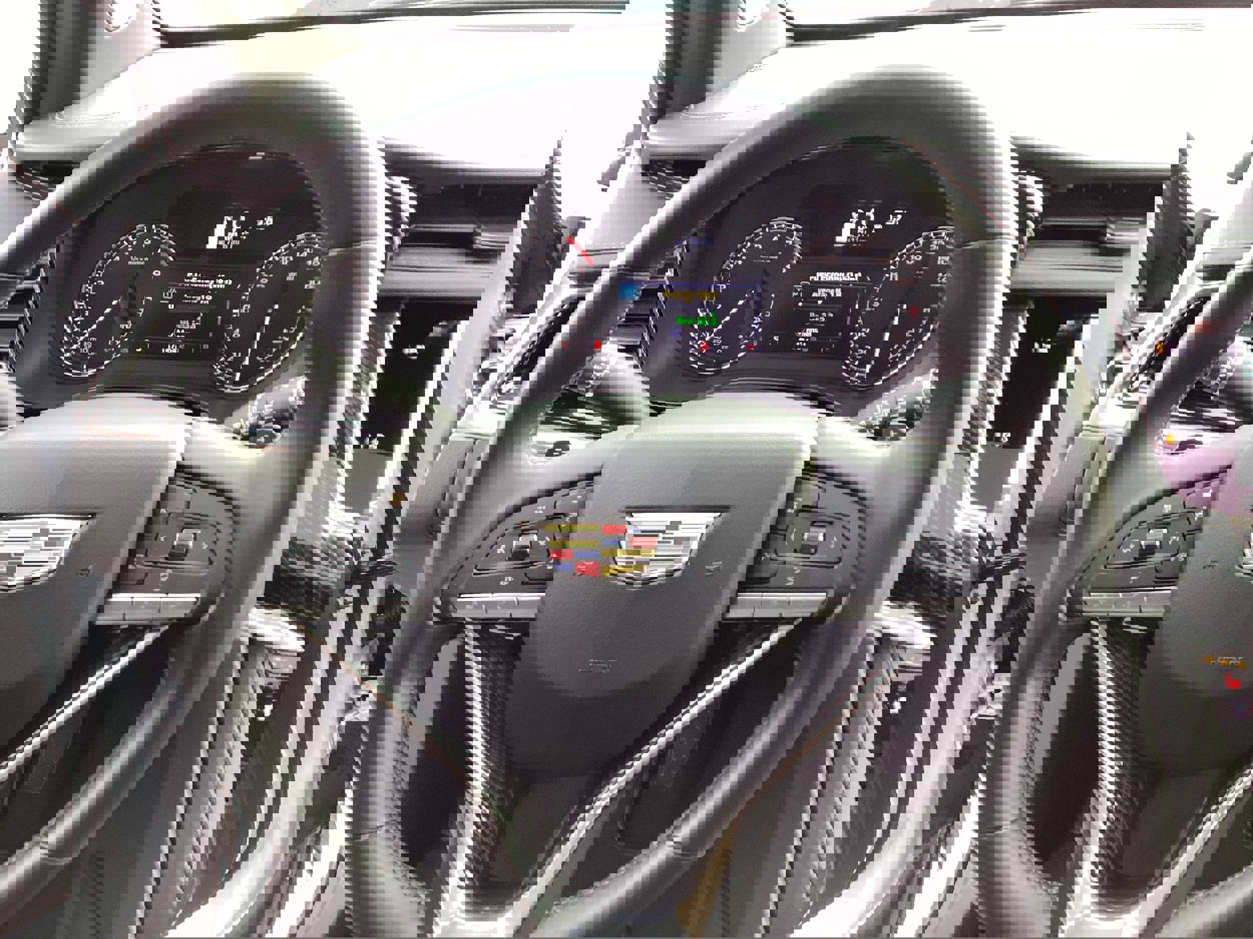 Used 2025 Cadillac XT6 Premium Luxury image 18