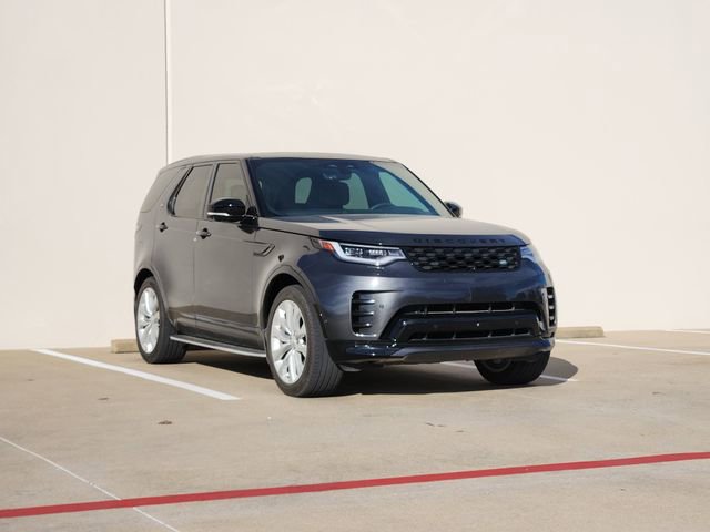 Used 2024 Land Rover Discovery Dynamic SE image 3