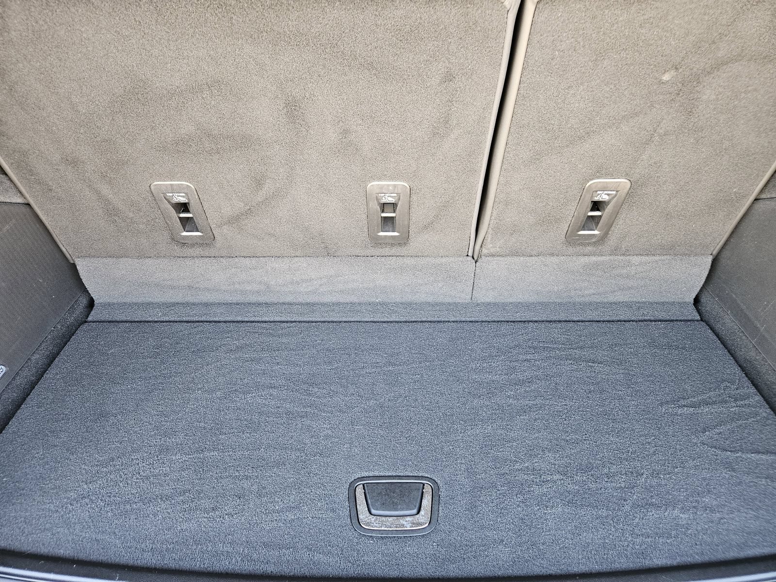 Certified 2022 Cadillac Escalade Sport RWD image 31