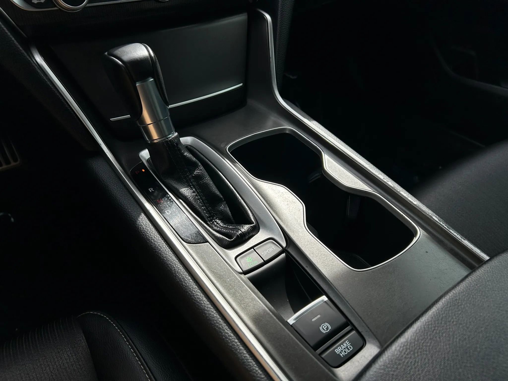 Used 2018 Honda Accord Sport image 15