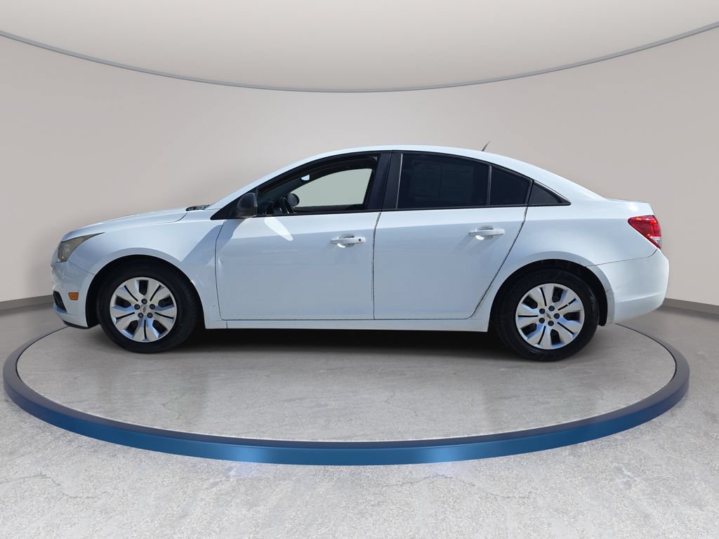 Used 2014 Chevrolet Cruze LS FWD image 9