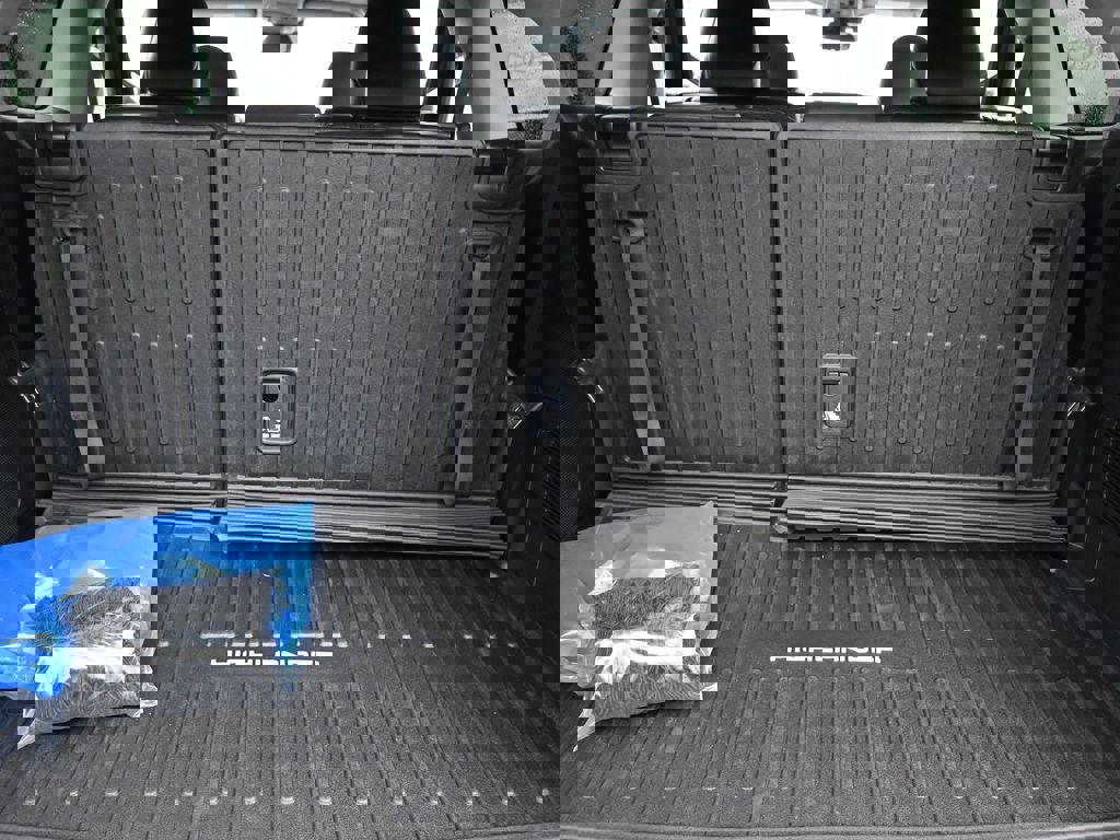 New 2026 Toyota Highlander Platinum image 19