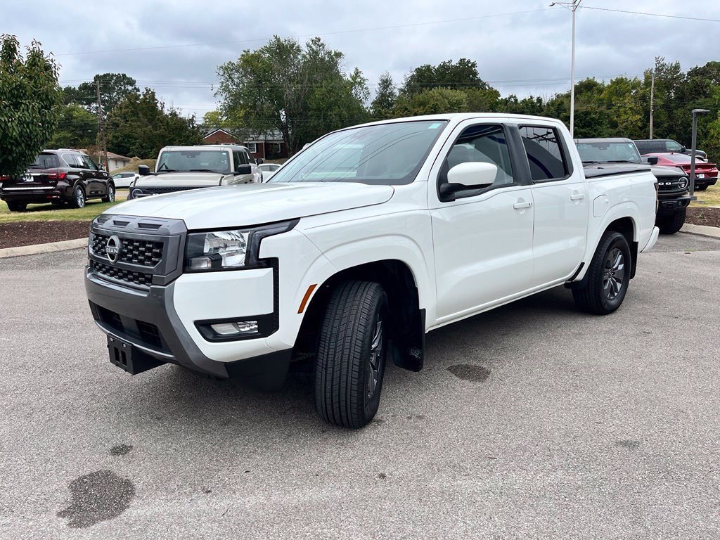 Used 2025 Nissan Frontier SV w/ SV Convenience Package RWD image 3