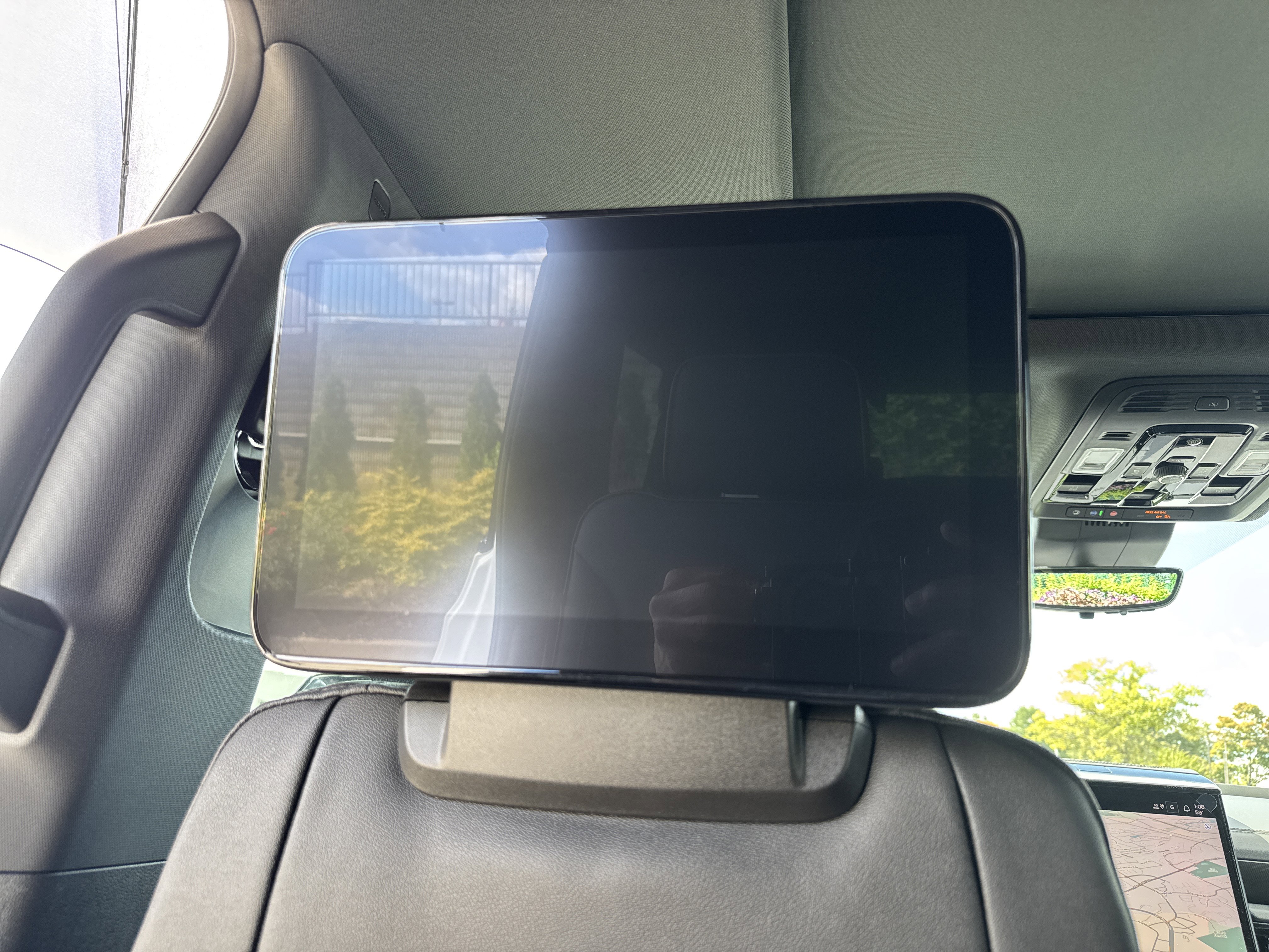 New 2026 GMC Yukon AT4 w/ AT4 Premium Plus Package image 29