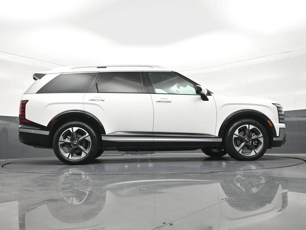 Used 2026 Hyundai Palisade Limited FWD image 29