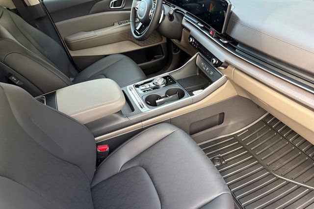 New 2026 Kia Carnival SX FWD image 19